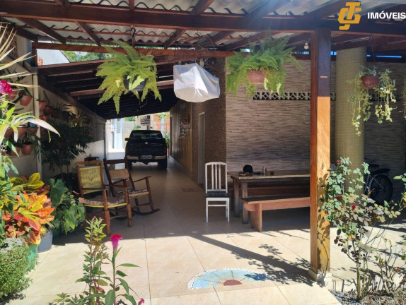Imagem Casa com 2 Quartos à Venda, 312 m² em Monte Alegre - Camboriú Imagem Casa com 2 Quartos à Venda, 312 m² em Monte Alegre - Camboriú