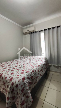 Imagem Apartamento com 2 Quartos à Venda, 54 m² em Iririú - Joinville