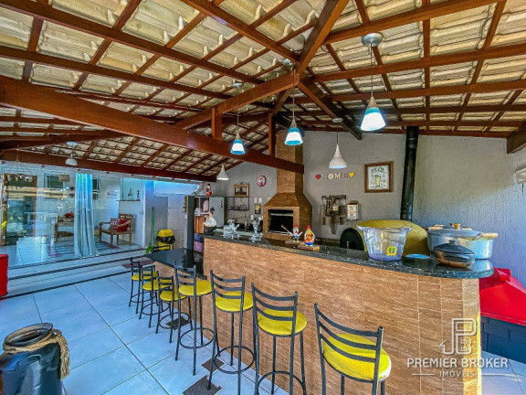 Imagem Casa com 4 Quartos à Venda, 307 m² em Tijuca - Teresópolis Imagem Casa com 4 Quartos à Venda, 307 m² em Tijuca - Teresópolis