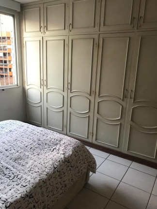 Imagem Imóvel com 4 Quartos à Venda, 140 m² em Icaraí - Niterói Imagem Imóvel com 4 Quartos à Venda, 140 m² em Icaraí - Niterói