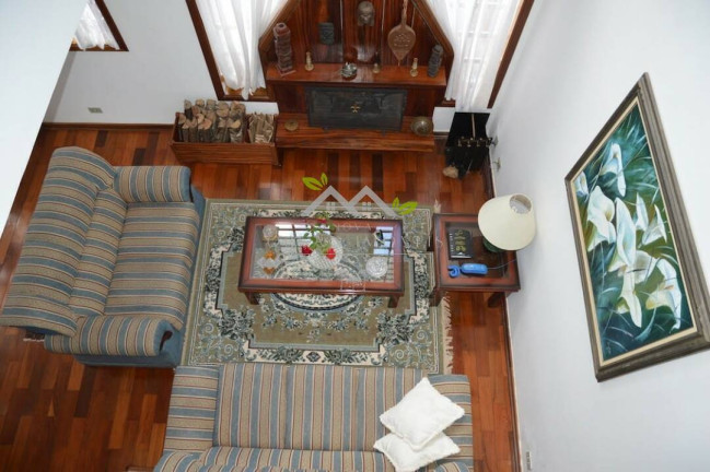 Imagem Casa com 4 Quartos à Venda, 257 m² em Alto Do Capivari - Campos Do Jordão Imagem Casa com 4 Quartos à Venda, 257 m² em Alto Do Capivari - Campos Do Jordão