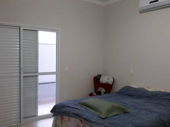 Imagem Casa com 4 Quartos à Venda, 235 m² em Quiririm - Taubaté Imagem Casa com 4 Quartos à Venda, 235 m² em Quiririm - Taubaté