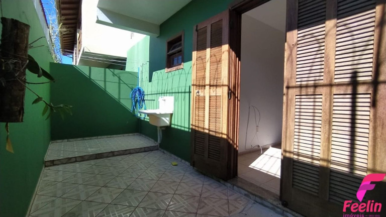 Imagem Apartamento com 1 Quarto para Alugar, 28 m² em Rio Tavares - Florianópolis Imagem Apartamento com 1 Quarto para Alugar, 28 m² em Rio Tavares - Florianópolis