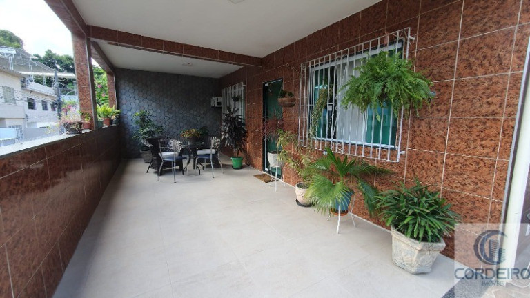 Imagem Casa com 2 Quartos à Venda, 200 m² em Vila Oito De Maio - Duque De Caxias