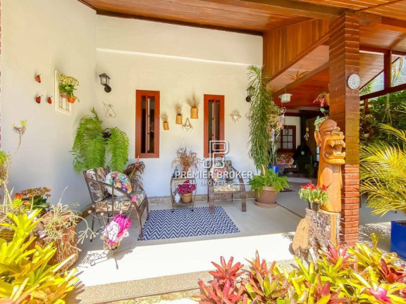 Imagem Casa com 4 Quartos à Venda, 199 m² em Granja Guarani - Teresópolis Imagem Casa com 4 Quartos à Venda, 199 m² em Granja Guarani - Teresópolis