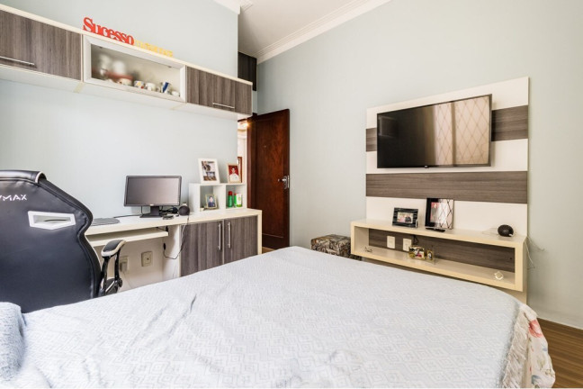 Imagem Casa com 2 Quartos à Venda, 250 m² em Vila Ipiranga - Porto Alegre Imagem Casa com 2 Quartos à Venda, 250 m² em Vila Ipiranga - Porto Alegre