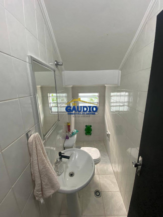 Imagem Casa com 3 Quartos à Venda, 271 m² em Campo Limpo - São Paulo Imagem Casa com 3 Quartos à Venda, 271 m² em Campo Limpo - São Paulo
