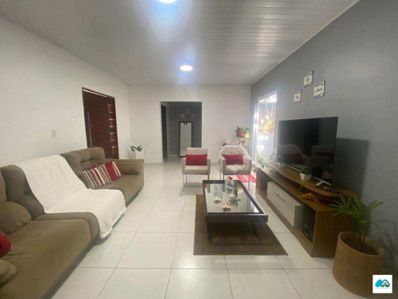 Imagem Chácara com 3 Quartos à Venda, 900 m² Imagem Chácara com 3 Quartos à Venda, 900 m²