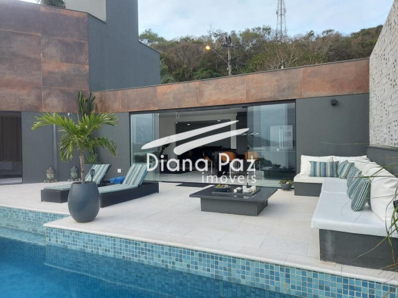 Imagem Casa com 3 Quartos à Venda, 285 m² em Ferradurinha - Búzios Imagem Casa com 3 Quartos à Venda, 285 m² em Ferradurinha - Búzios