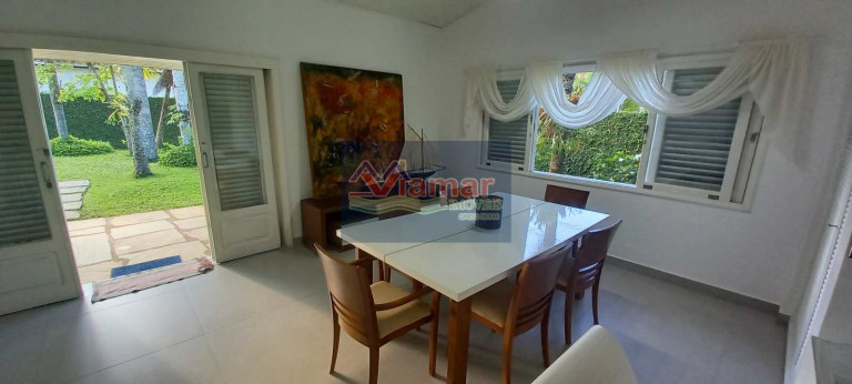Imagem Casa com 4 Quartos à Venda, 300 m² em Jardim Virgínia - Guarujá Imagem Casa com 4 Quartos à Venda, 300 m² em Jardim Virgínia - Guarujá