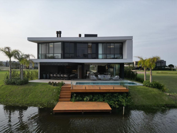 Imagem Casa com 5 Quartos à Venda, 450 m² em Centro - Capao Da Canoa Imagem Casa com 5 Quartos à Venda, 450 m² em Centro - Capao Da Canoa