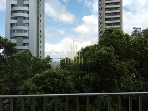 Imagem Imóvel com 4 Quartos à Venda, 213 m² em Vitória - Salvador Imagem Imóvel com 4 Quartos à Venda, 213 m² em Vitória - Salvador