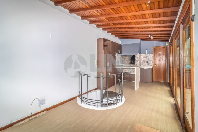Imagem Imóvel com 2 Quartos à Venda, 81 m² em Passo Da Areia - Porto Alegre Imagem Imóvel com 2 Quartos à Venda, 81 m² em Passo Da Areia - Porto Alegre
