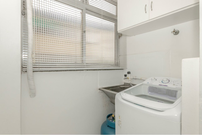 Imagem Imóvel com 1 Quarto à Venda, 31 m² em Passo Da Areia - Porto Alegre Imagem Imóvel com 1 Quarto à Venda, 31 m² em Passo Da Areia - Porto Alegre