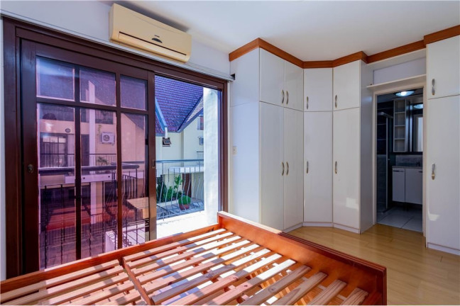 Imagem Casa com 4 Quartos à Venda, 180 m² em Tristeza - Porto Alegre