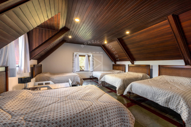 Imagem Casa com 5 Quartos à Venda, 1 m² em Jardim Manancial - Campos Do Jordão Imagem Casa com 5 Quartos à Venda, 1 m² em Jardim Manancial - Campos Do Jordão