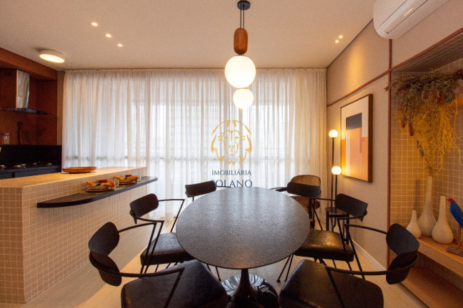 Imagem Apartamento com 3 Quartos à Venda, 201 m² em Centro - Curitiba