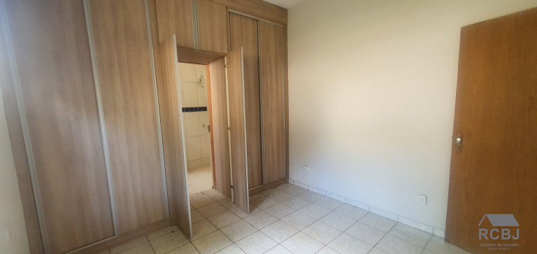 Imagem Casa com 3 Quartos à Venda, em Centro - Esmeraldas Imagem Casa com 3 Quartos à Venda, em Centro - Esmeraldas