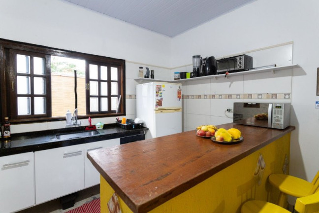 Imagem Sobrado com 3 Quartos à Venda, 250 m² em Jaraguá - São Sebastião Imagem Sobrado com 3 Quartos à Venda, 250 m² em Jaraguá - São Sebastião