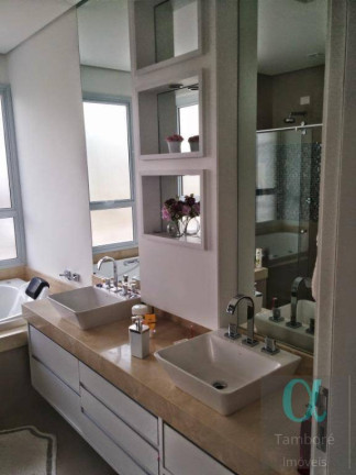 Imagem Casa com 3 Quartos à Venda, 420 m² em Alphaville - Barueri Imagem Casa com 3 Quartos à Venda, 420 m² em Alphaville - Barueri