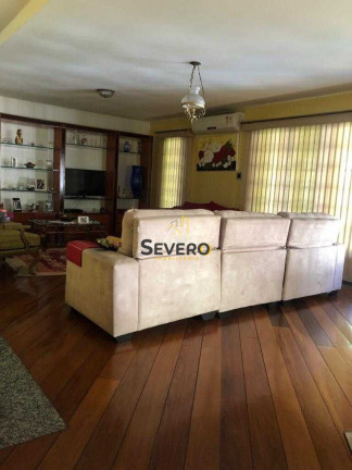 Imagem Casa com 5 Quartos à Venda, 300 m² em Centro - São Gonçalo