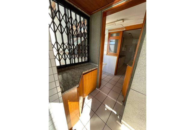 Imagem Apartamento com 3 Quartos à Venda, 95 m² em Santana - Porto Alegre Imagem Apartamento com 3 Quartos à Venda, 95 m² em Santana - Porto Alegre