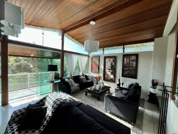 Imagem Casa com 6 Quartos à Venda, em Itaipú - Niterói Imagem Casa com 6 Quartos à Venda, em Itaipú - Niterói