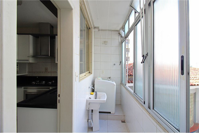 Imagem Imóvel com 3 Quartos à Venda, em Rio Branco - Porto Alegre Imagem Imóvel com 3 Quartos à Venda, em Rio Branco - Porto Alegre