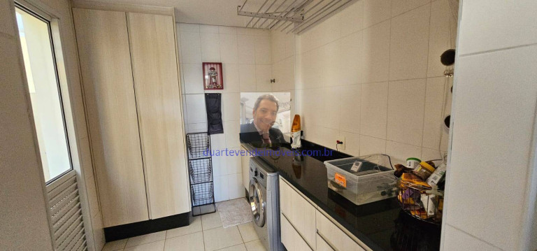Imagem Casa com 4 Quartos à Venda, 332 m² em Barueri Imagem Casa com 4 Quartos à Venda, 332 m² em Barueri