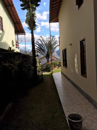 Imagem Casa com 4 Quartos à Venda, em Braunes - Nova Friburgo Imagem Casa com 4 Quartos à Venda, em Braunes - Nova Friburgo