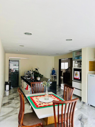 Imagem Casa com 5 Quartos à Venda, 513 m² em Icaraí - Niterói Imagem Casa com 5 Quartos à Venda, 513 m² em Icaraí - Niterói