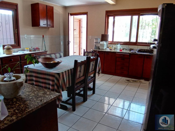 Imagem Sobrado com 3 Quartos à Venda, 336 m² em Laranjal - Pelotas Imagem Sobrado com 3 Quartos à Venda, 336 m² em Laranjal - Pelotas