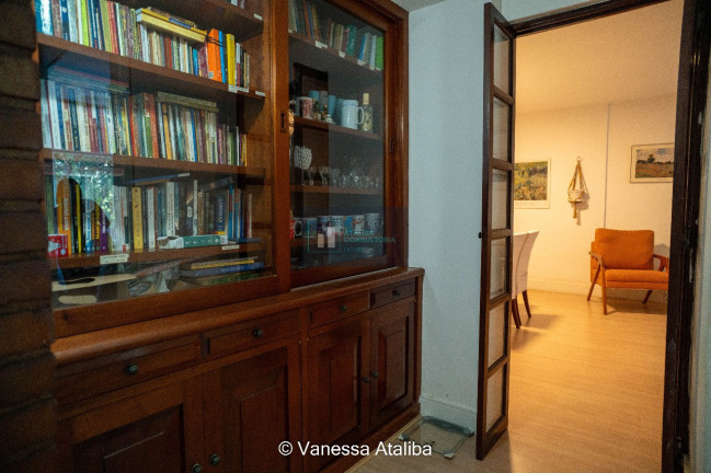 Imagem Imóvel com 3 Quartos à Venda, 101 m² em Humaitá - Rio De Janeiro Imagem Imóvel com 3 Quartos à Venda, 101 m² em Humaitá - Rio De Janeiro
