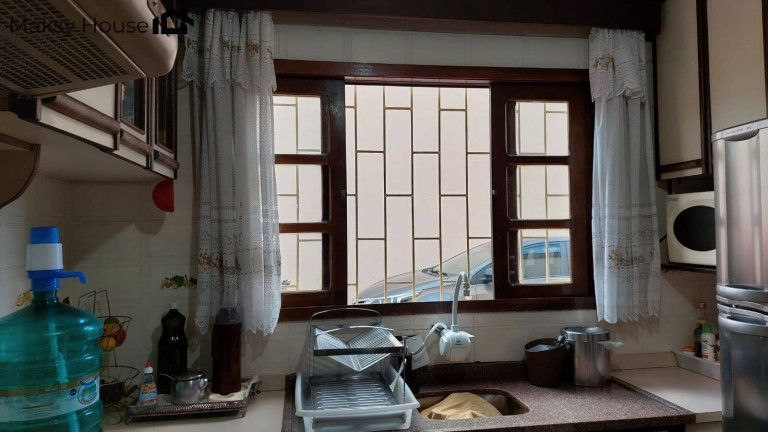 Imagem Casa com 4 Quartos à Venda, em Boqueirão - Curitiba Imagem Casa com 4 Quartos à Venda, em Boqueirão - Curitiba