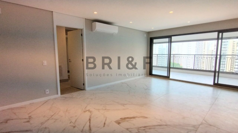 Apartamento com 3 Quartos para Alugar, 149 m² em Moema - São Paulo
