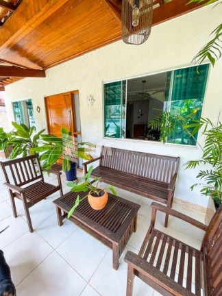 Imagem Casa de Condomínio com 6 Quartos à Venda, 146 m² em Buraquinho - Lauro De Freitas Imagem Casa de Condomínio com 6 Quartos à Venda, 146 m² em Buraquinho - Lauro De Freitas