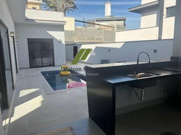 Imagem Casa de Condomínio com 3 Quartos à Venda, 246 m²