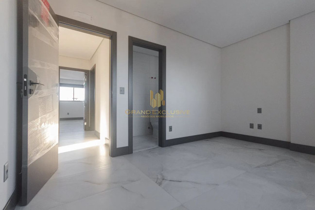 Imagem Apartamento com 3 Quartos à Venda, 130 m² em Centro - Balneário Camboriú