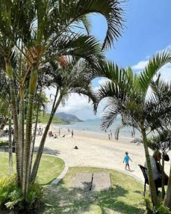 Imagem Casa com 8 Quartos à Venda, 436 m² em Sahy - Mangaratiba