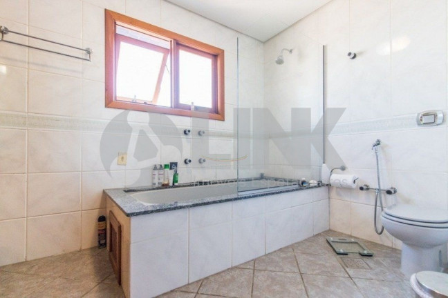 Imagem Imóvel com 3 Quartos à Venda, 384 m² em Petrópolis - Porto Alegre Imagem Imóvel com 3 Quartos à Venda, 384 m² em Petrópolis - Porto Alegre