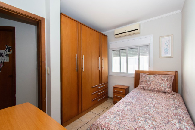 Imagem Casa com 4 Quartos à Venda, 250 m² em São José - Canoas Imagem Casa com 4 Quartos à Venda, 250 m² em São José - Canoas