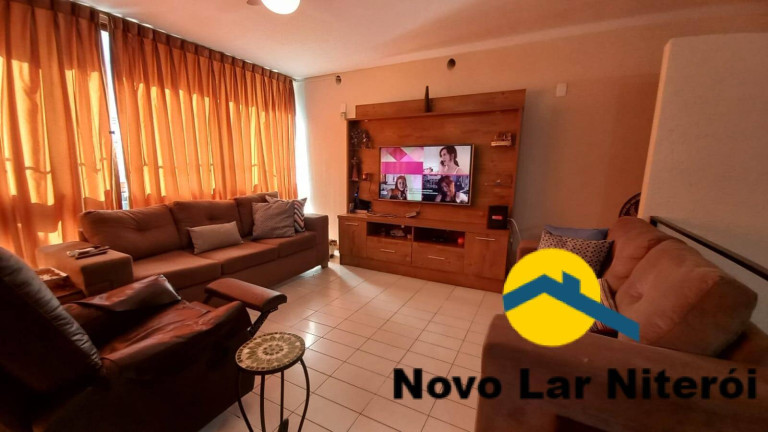 Casa com 4 Quartos à Venda, 240 m² em Centro - Niterói