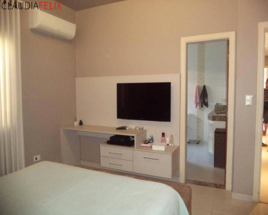 Imagem Casa com 3 Quartos à Venda, 227 m² em Guilhermina - Praia Grande Imagem Casa com 3 Quartos à Venda, 227 m² em Guilhermina - Praia Grande