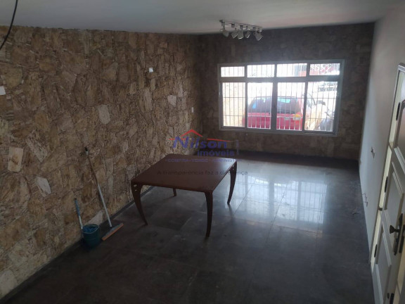 Imagem Casa com 4 Quartos à Venda, em Guarulhos Imagem Casa com 4 Quartos à Venda, em Guarulhos
