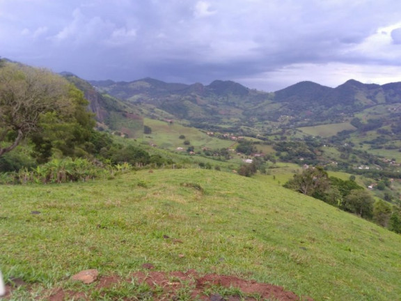 Imagem Imóvel à Venda, 200 m² em Lambari - Gonçalves Imagem Imóvel à Venda, 200 m² em Lambari - Gonçalves