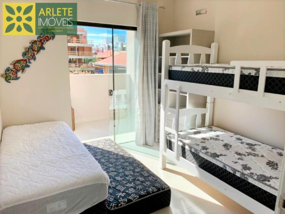 Imagem Casa com 4 Quartos para Alugar ou Temporada, 150 m² em Mariscal - Bombinhas Imagem Casa com 4 Quartos para Alugar ou Temporada, 150 m² em Mariscal - Bombinhas
