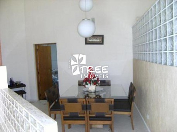 Imagem Casa com 3 Quartos à Venda, 262 m² em Condomínio Arujá Country Club - Arujá Imagem Casa com 3 Quartos à Venda, 262 m² em Condomínio Arujá Country Club - Arujá