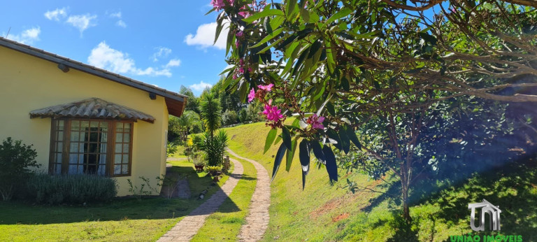 Imagem Imóvel com 3 Quartos à Venda, 612 m² em Pedra Bela - Pedra Bela Imagem Imóvel com 3 Quartos à Venda, 612 m² em Pedra Bela - Pedra Bela