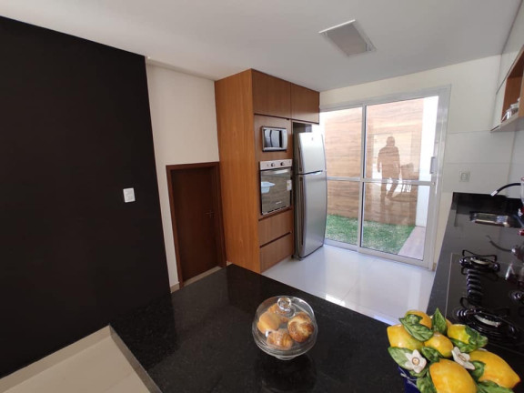 Imagem Imóvel com 
            	3             Quartos à Venda, 107 m² em 
            	Jardim Imperial             - 
            	Aparecida De Goiania            