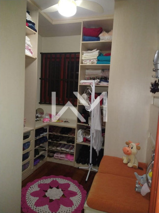 Imagem Sobrado com 3 Quartos à Venda, 350 m² em Parque Renato Maia - Guarulhos Imagem Sobrado com 3 Quartos à Venda, 350 m² em Parque Renato Maia - Guarulhos